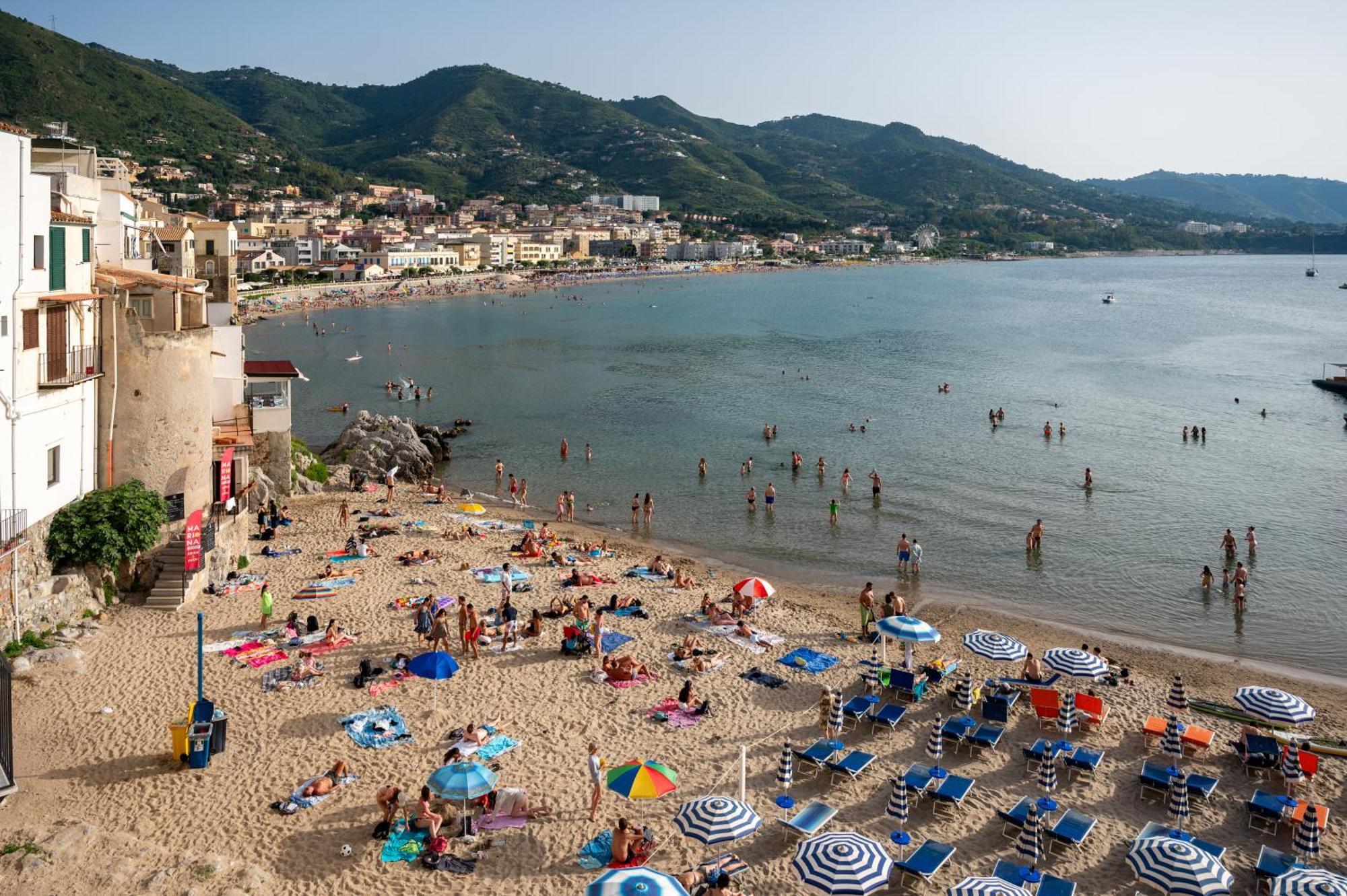 Casa Vacanze Tramonto Alla Marina Cefalu Bagian luar foto